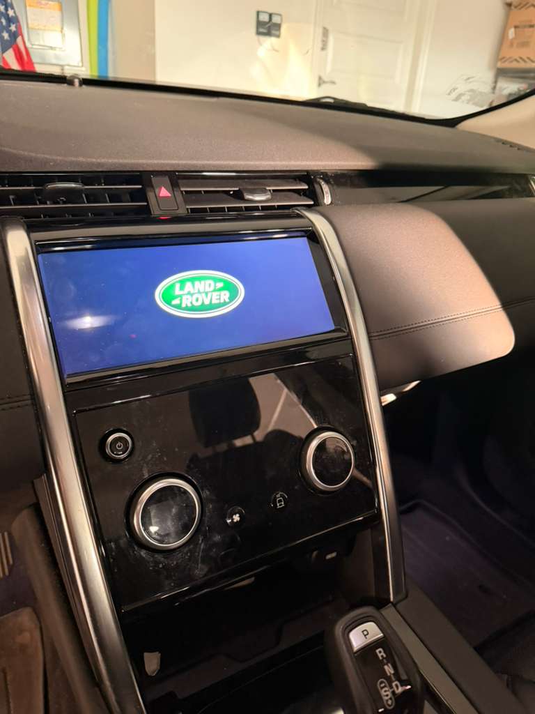 Land Rover InControl infotainment screen